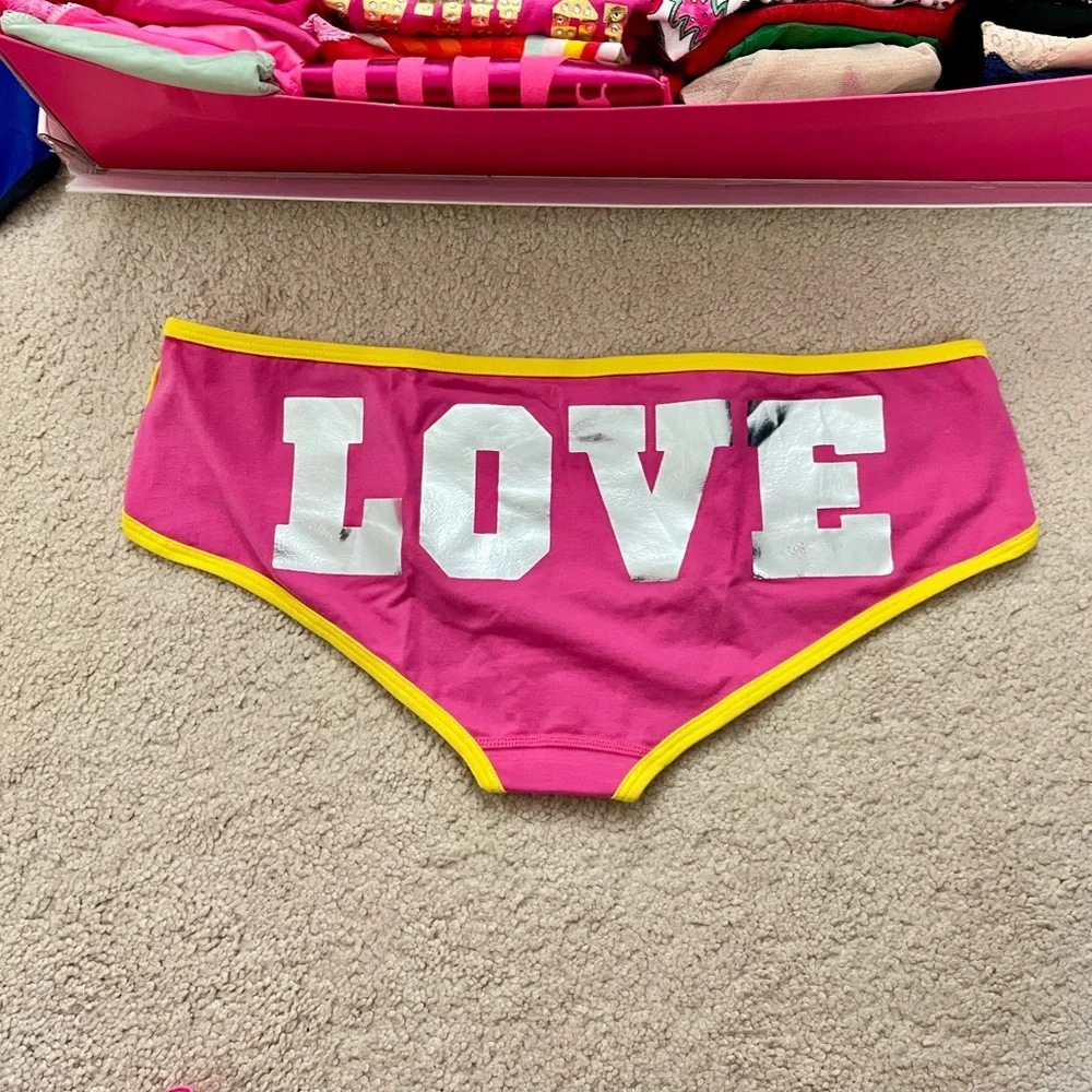 NEW Victoria’s Secret PINK “PEACE / LOVE” XLR hipster panties vs large L VTG